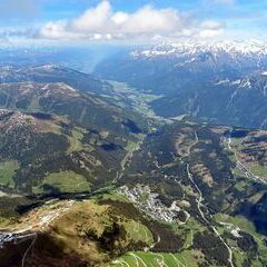 Flugwegposition um 12:22:38: Aufgenommen in der Nähe von Gemeinde Gerlos, 6281 Gerlos, Österreich in 3221 Meter